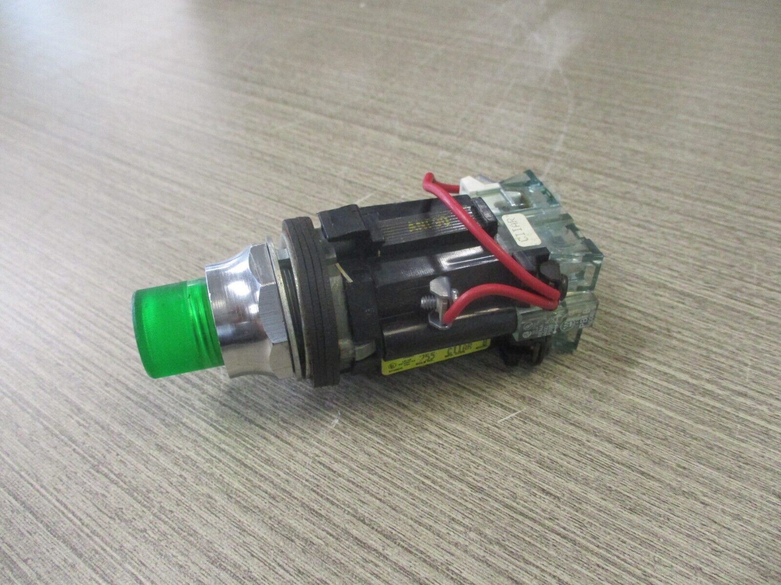 Westinghouse Illuminated Push Button PB1T3P 480V 50/60HZ Green Used.