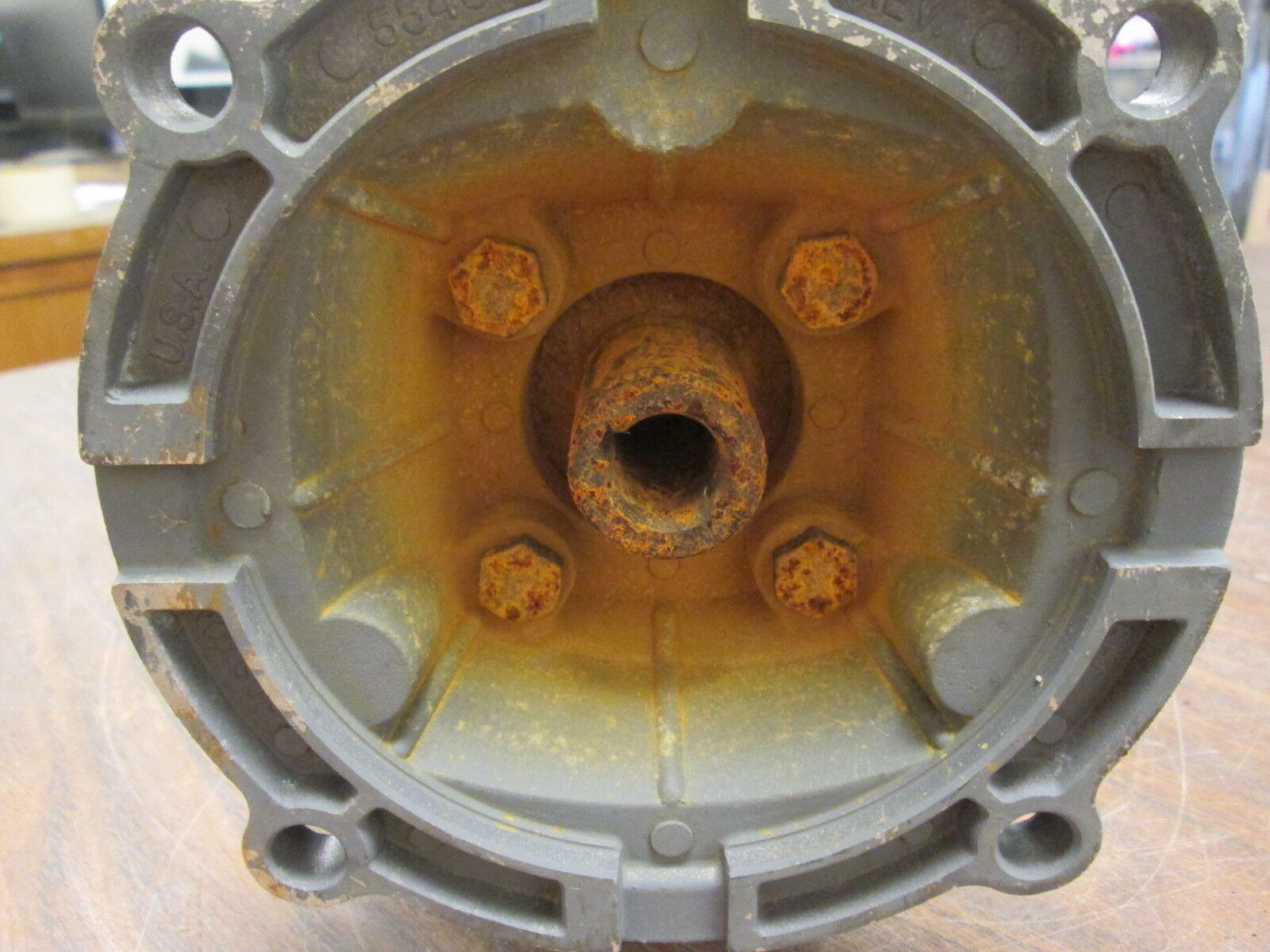 Boston Gear Reducer F715-40-B5-G Ratio 40:1 0.43HP In 442 In/Lb Output Used