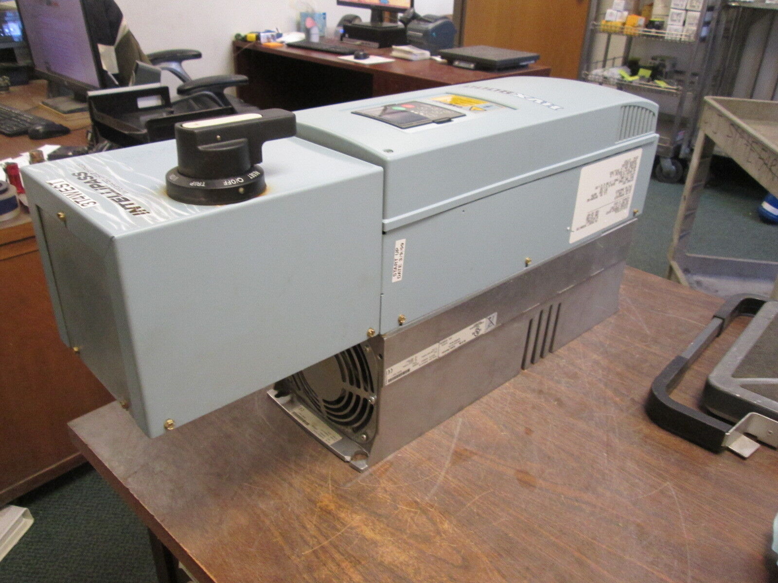 Eaton HVX9000 Variable Torque AC Drive w/ Intellipass HVX04014B1CB 40HP VT 3Ph