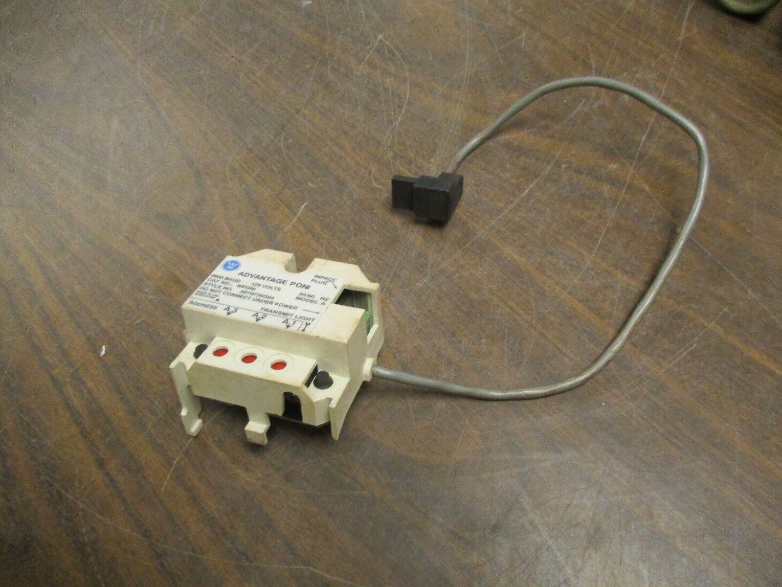Westinghouse Advantage PONI 2D79735G04 WPONI 120V 50/60Hz *Broken Clips* Used