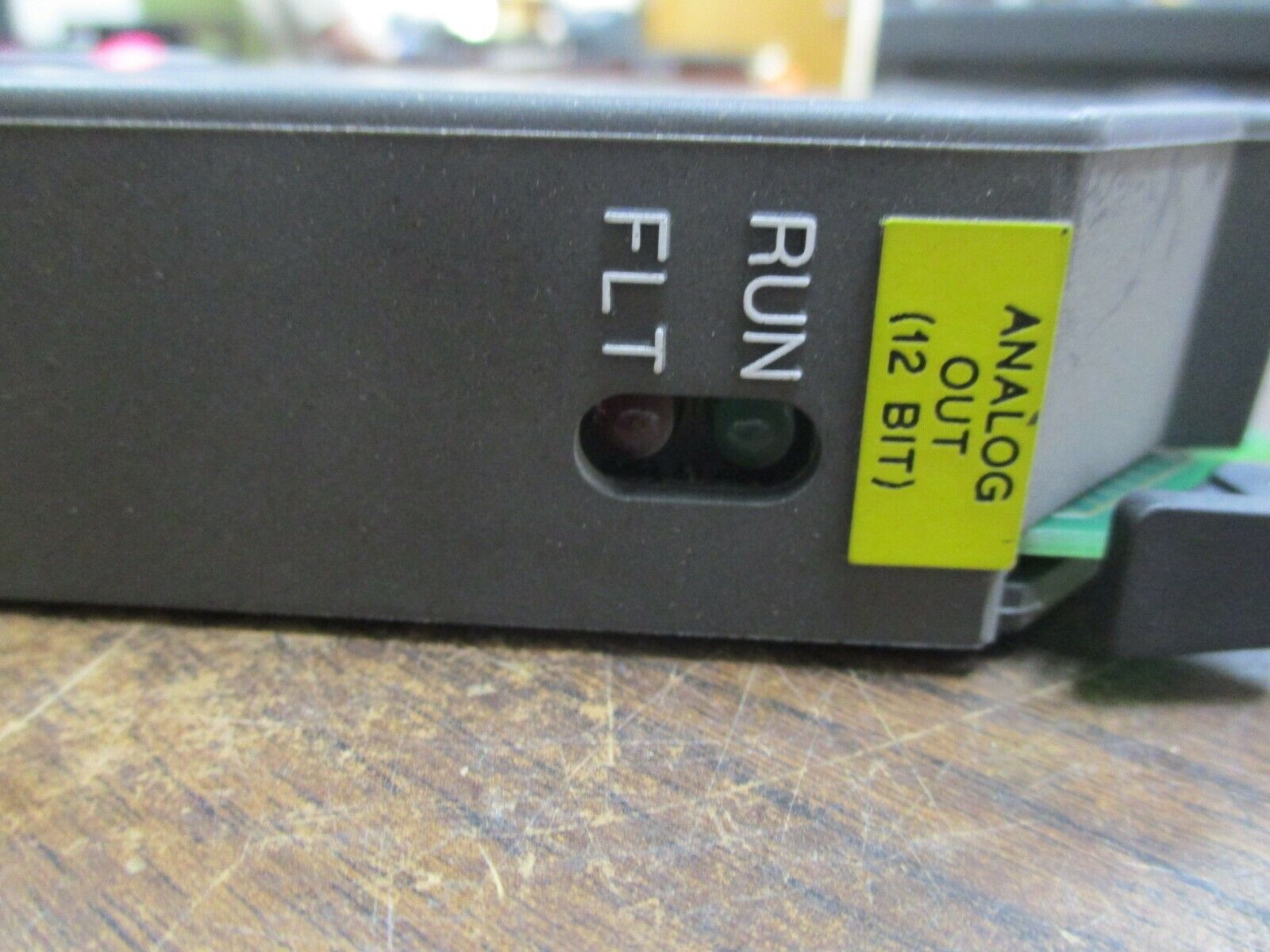 Allen-Bradley Analog Output Module 1771-OFE2/B Ser. B Rev. Y01 F/W Rev. B Used