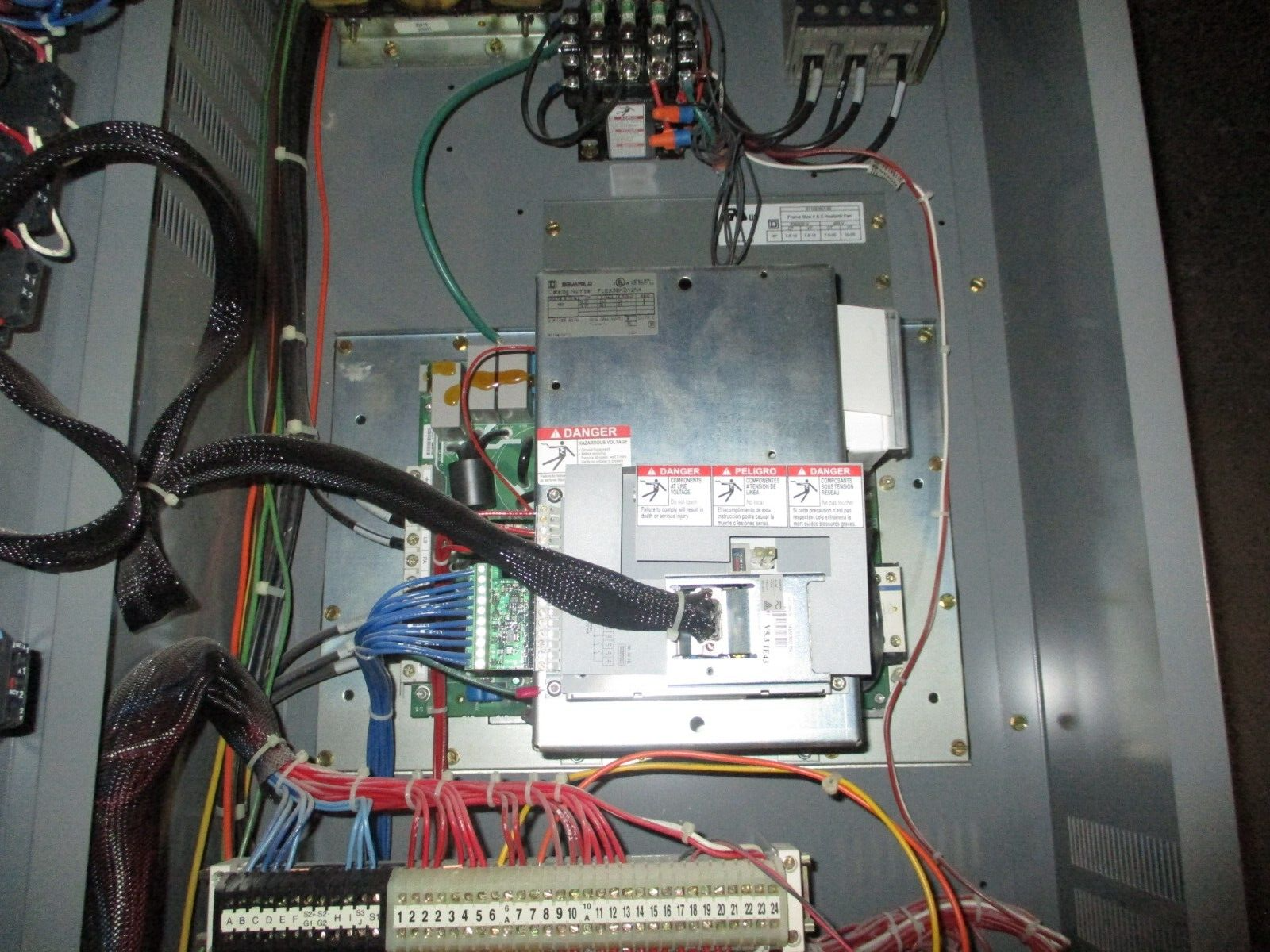 Square D EconoFlex Altivar AC Drive w/ Bypass 8839 58EJG4VY Ser. A 15HP 3Ph Used