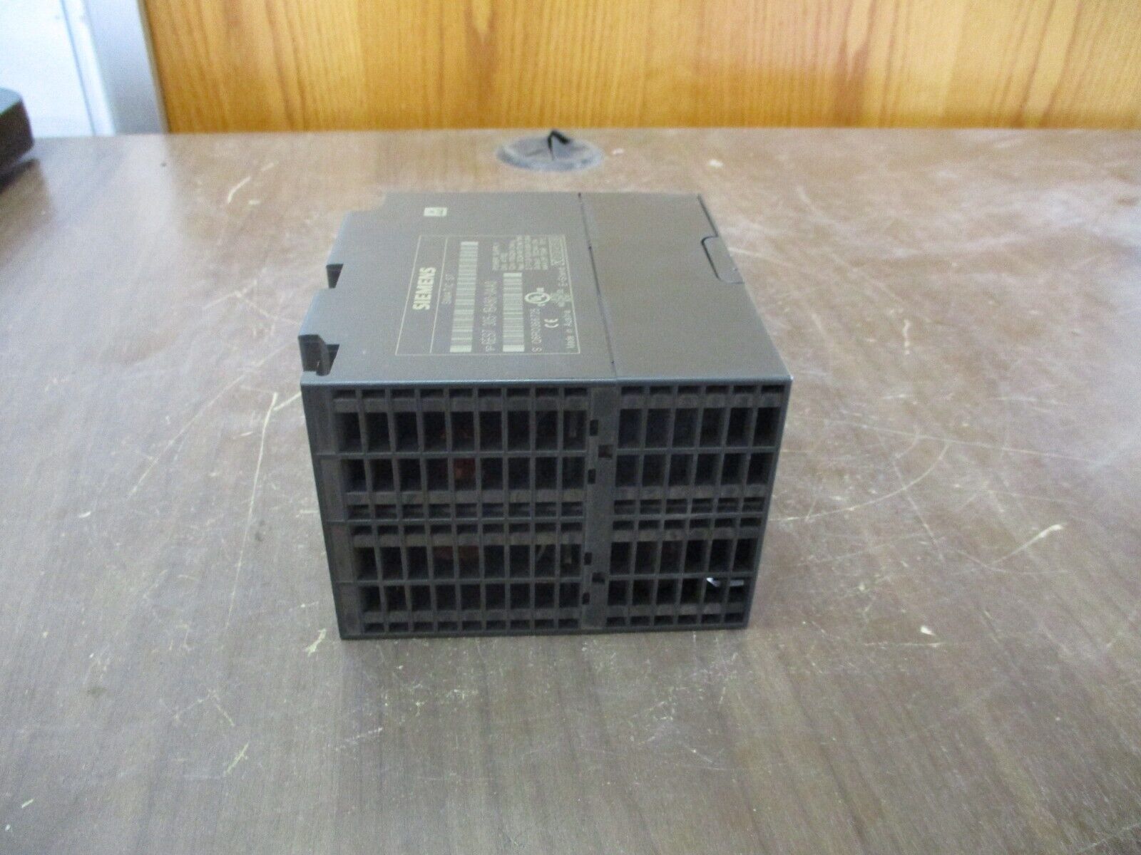 Siemens Simatic S7 Power Supply Module 6ES7 305-1BA80-0AA0 Used