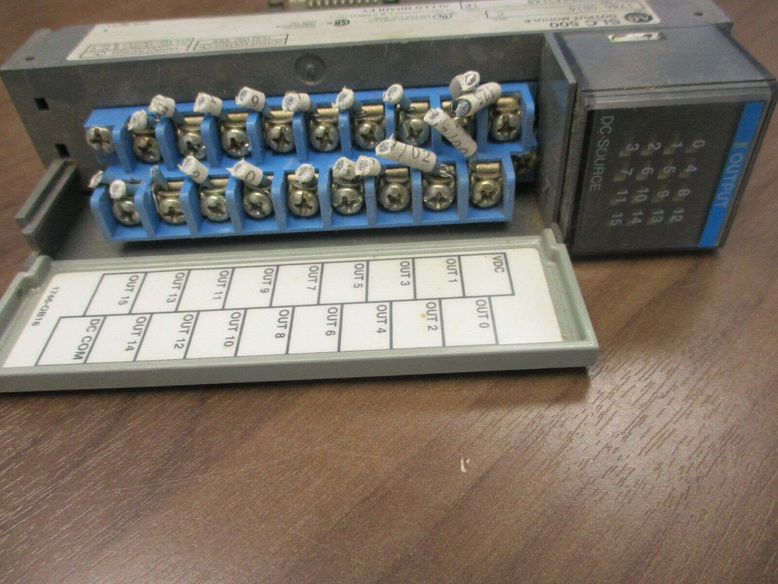 Allen-Bradley SLC 500 Output Module 1746-OB16 Ser. C 10-50VDC Used