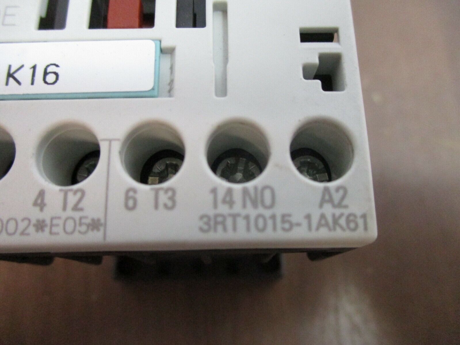 Siemens Contactor 3RT1015-1AK61 110/120V 50/60Hz Used