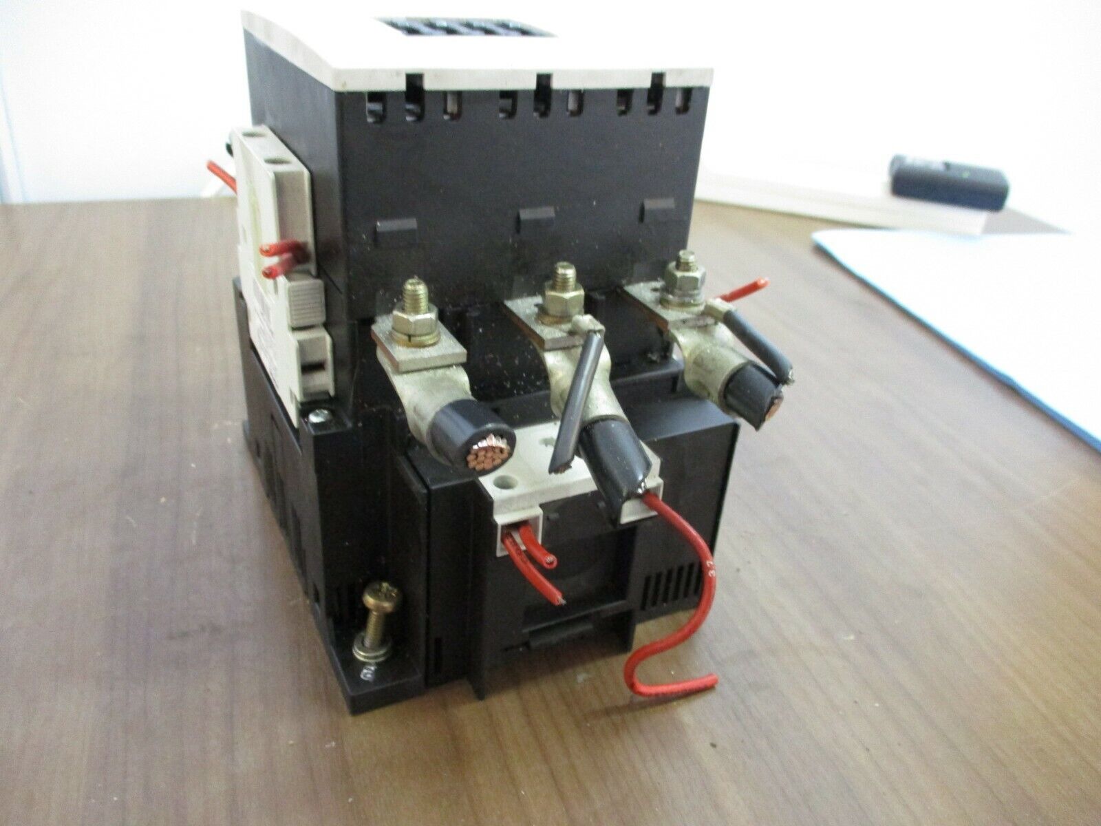 Siemens Sirius Contactor 3RT1055-6...6  110-127V Coil 195A 600V Used