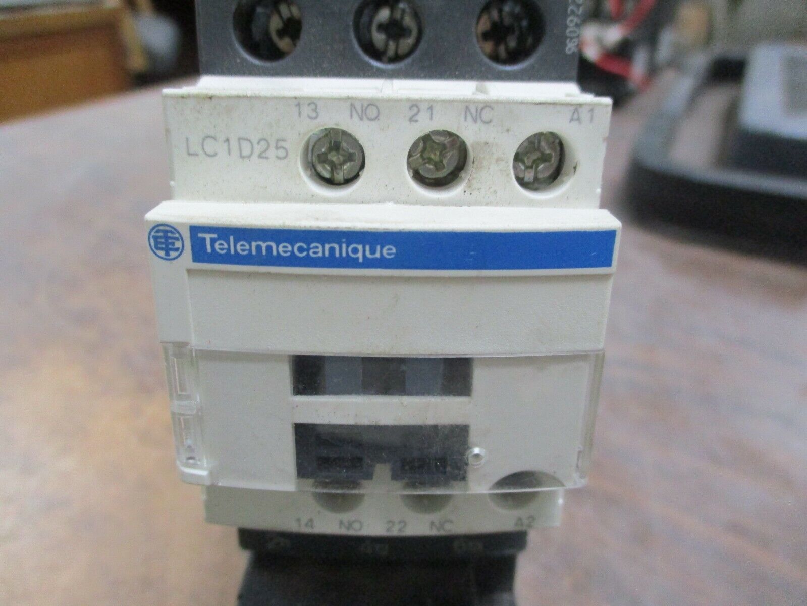 Telemecanique Starter w/ Time Delay Module LC1D25/LRD1522 120V Coil Trip: 17-25A