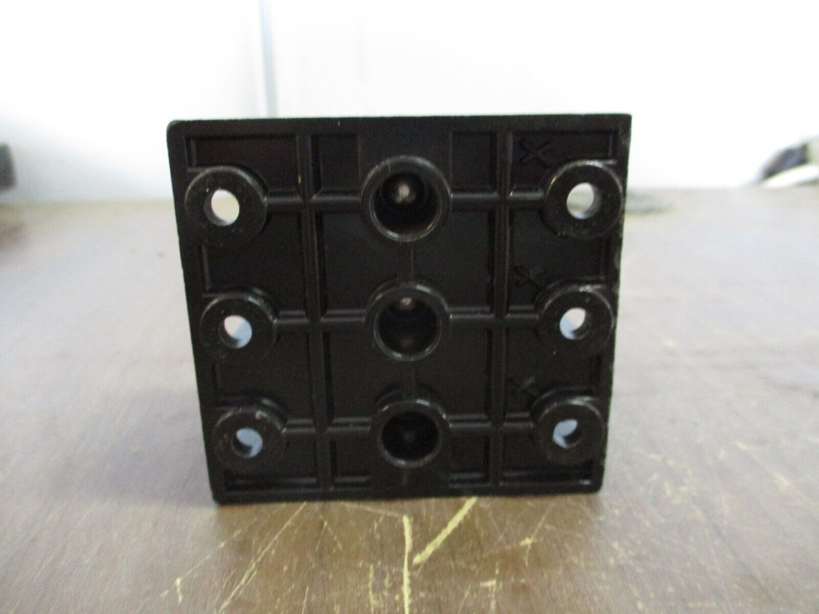 Buss Power Distribution Block 16220-3 175A 600V 3P Line: 2/0-14 Used