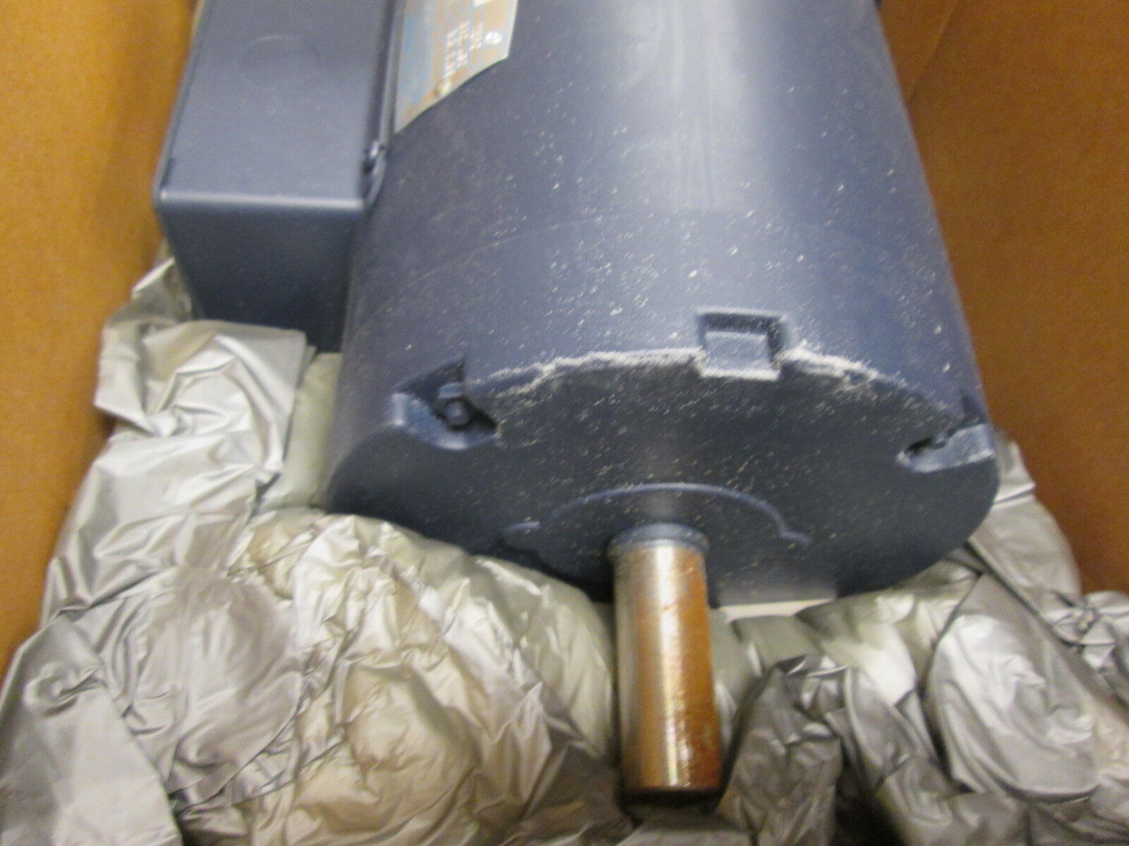 Leeson C145T28FB5A AC Motor 121094.00 2HP 2850RPM FR:F145T ENCL:TEFC New Surplus