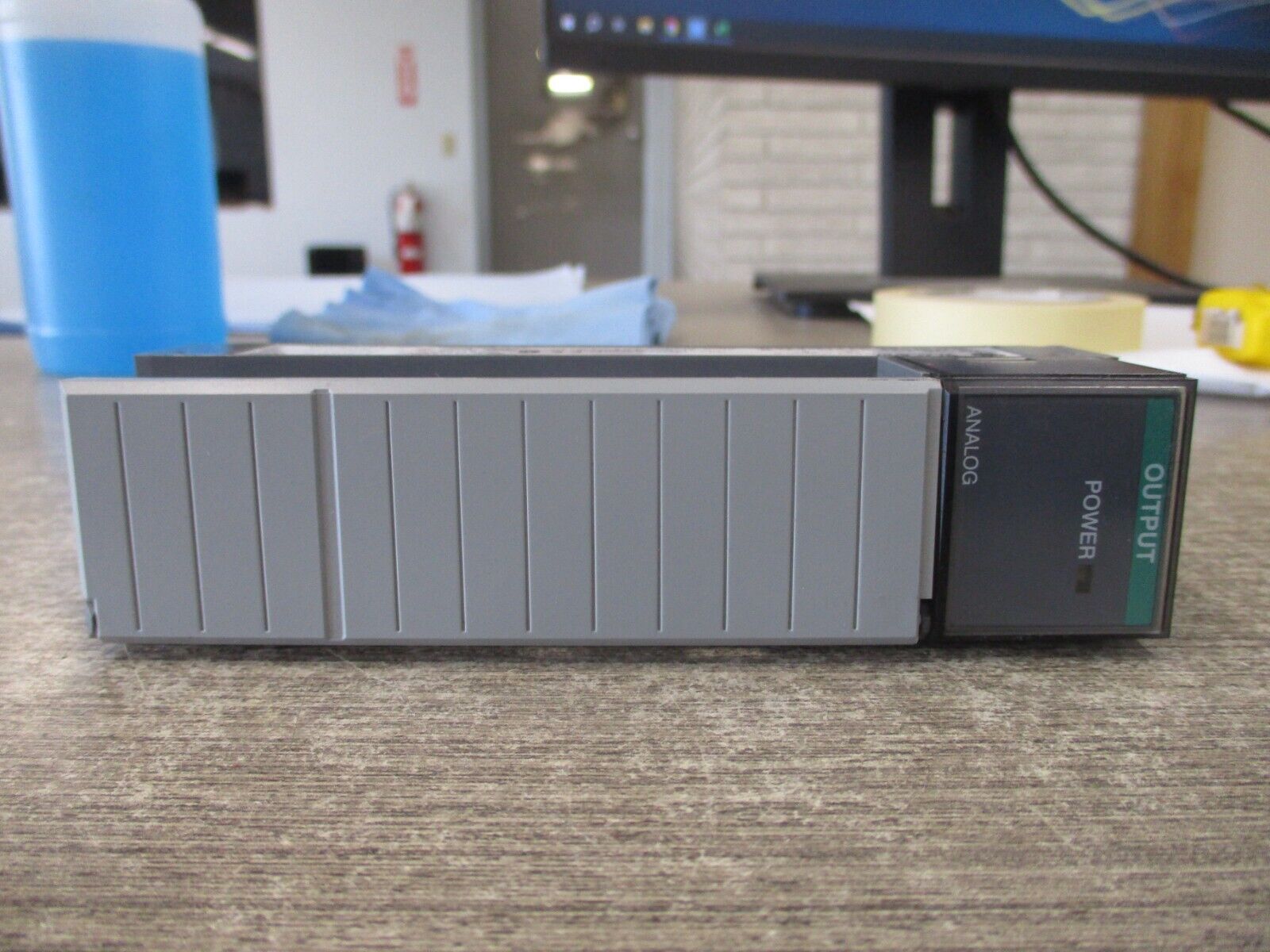 Allen-Bradley SLC500 Analog Output Module 1746-NO4I Ser. A Rev. A Used