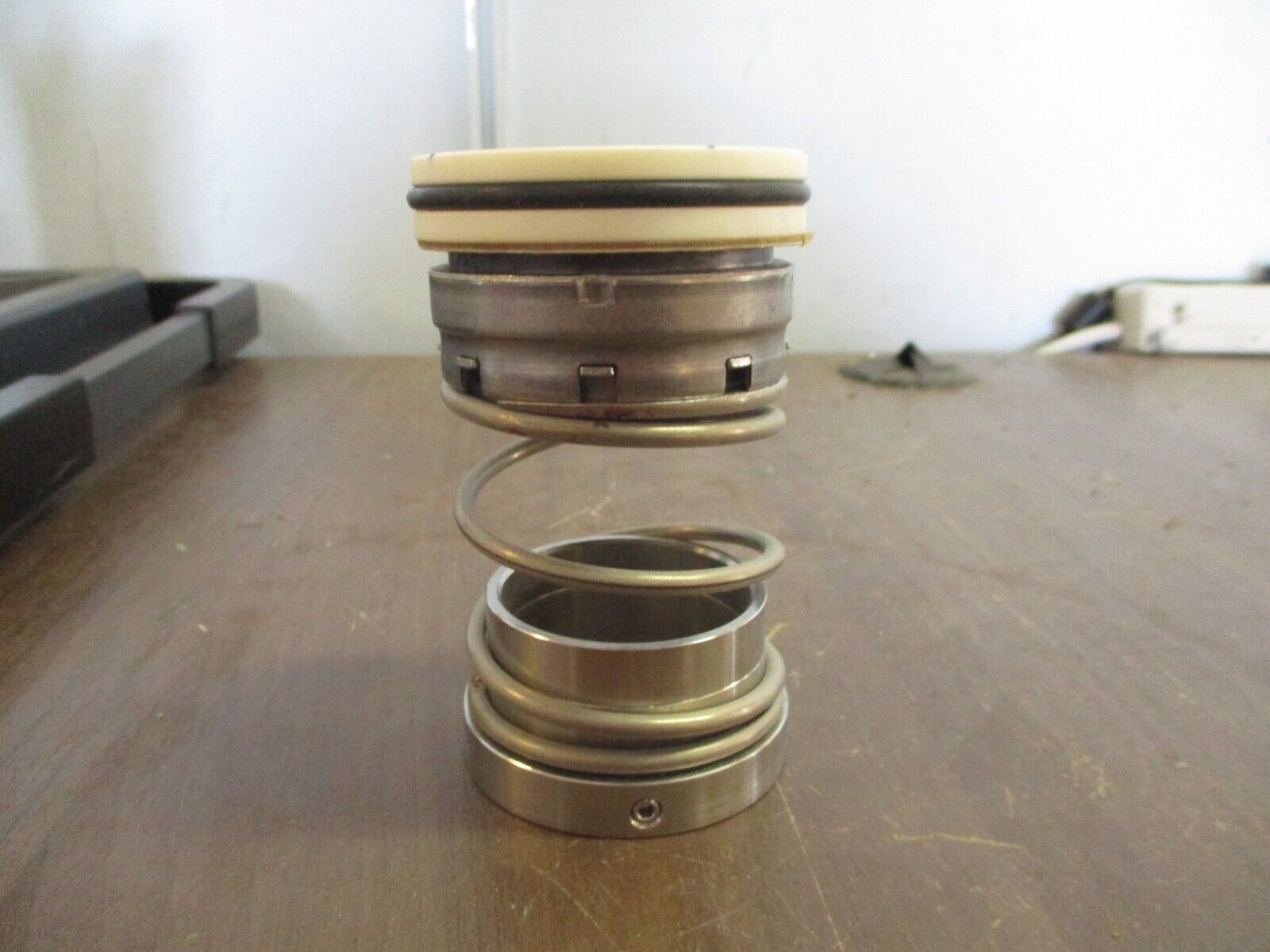 John Crane Mechanical Seal Assembly XF501O10118-8 Size: 1.750 New Surplus