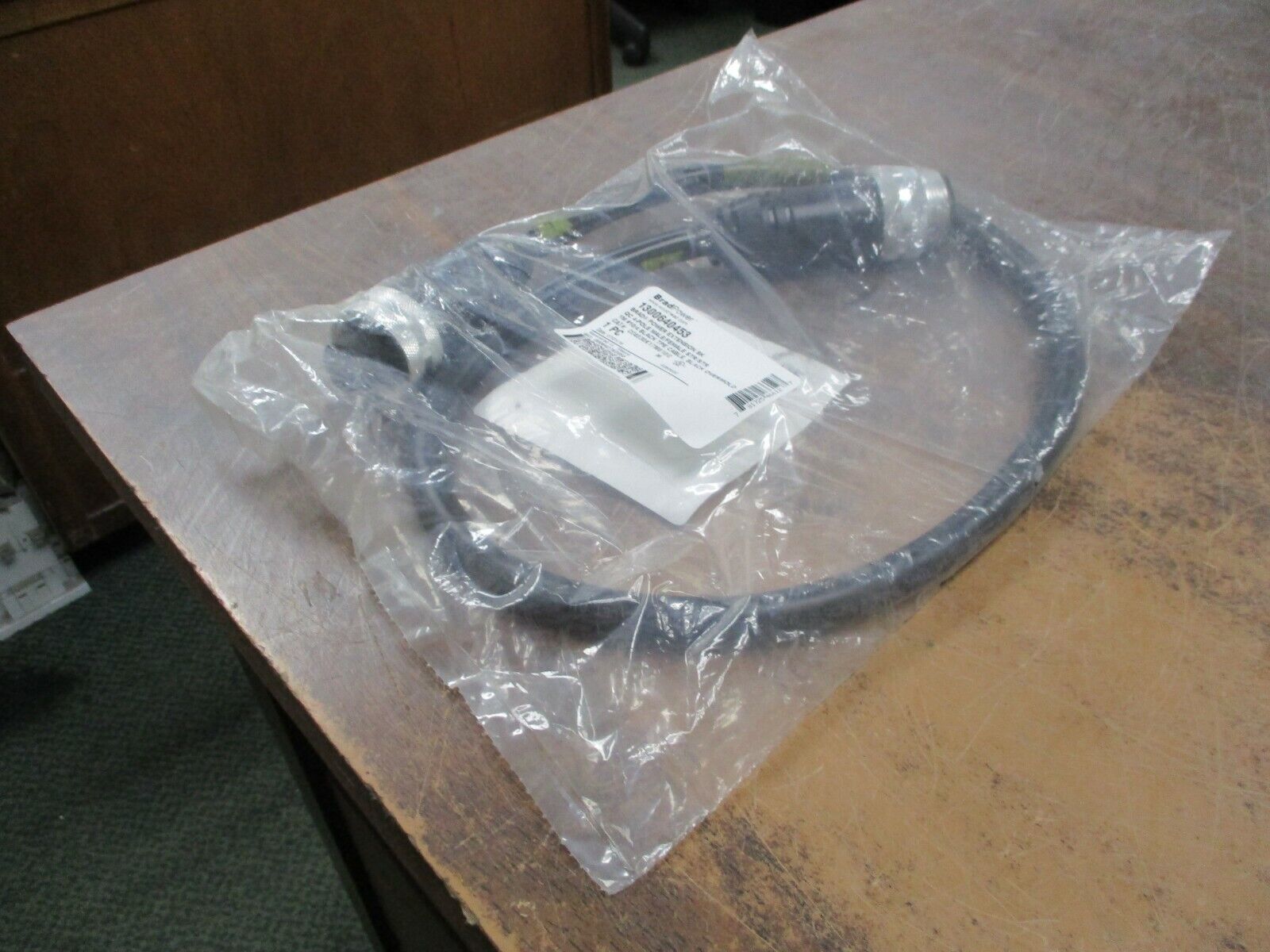 Brad Power Extension SK Double-Ended Cord Set 1300640453 CAT #: CC4030K17M010G