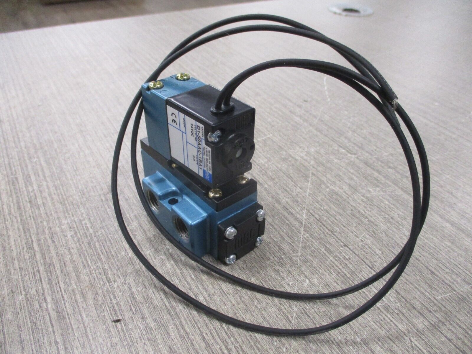MAC Solenoid Valve 912B-PM-501BA 25-150PSI Used