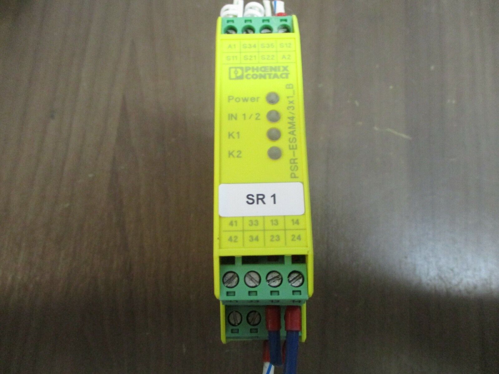 Phoenix Contact Safety Relay PSR-SCP-24UC/ESAM4/3X1/1X2/B Input: 24V AC/DC Used