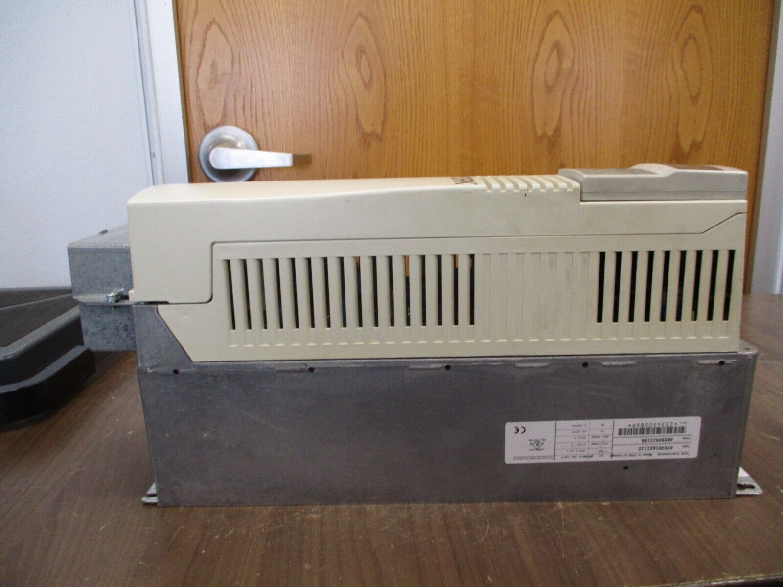 York AC Drive AYK401601132 15HP 3Ph w/ Keypad *Broken Cover & Keypad Mount* Used