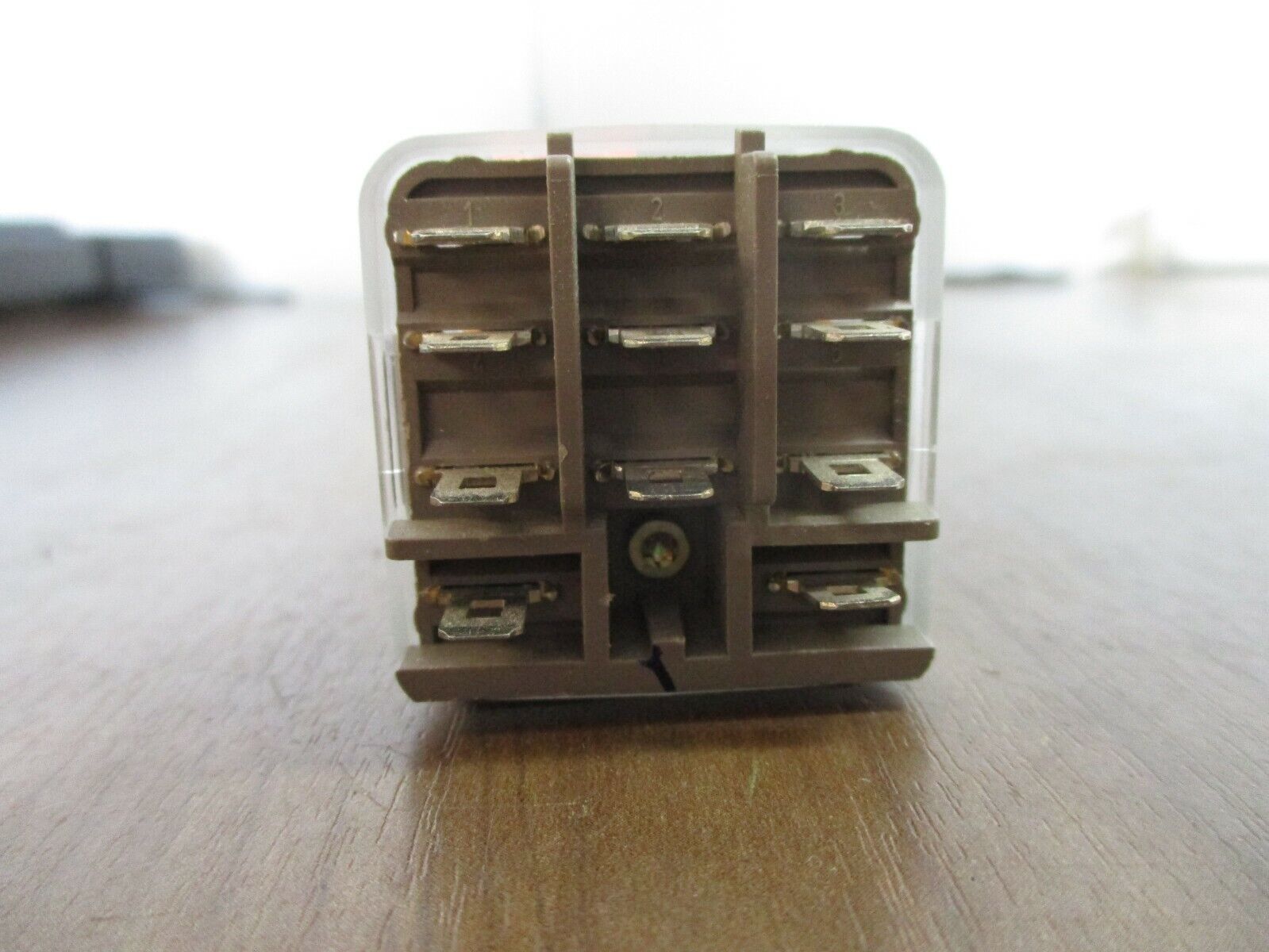 Allen-Bradley Relay 700-HB33A24 Ser. B 24V 50/60Hz 10A New Surplus
