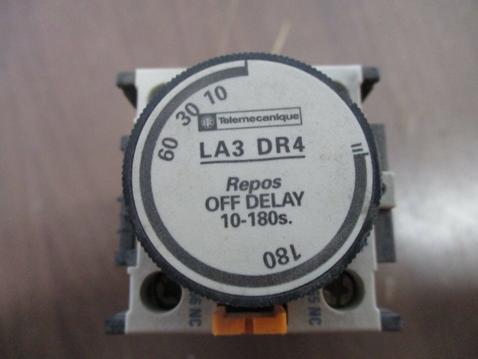Telemecanique Time Delay Relay LA3 DR4 Off Delay: 10-180s 120V Coil 10A 600V