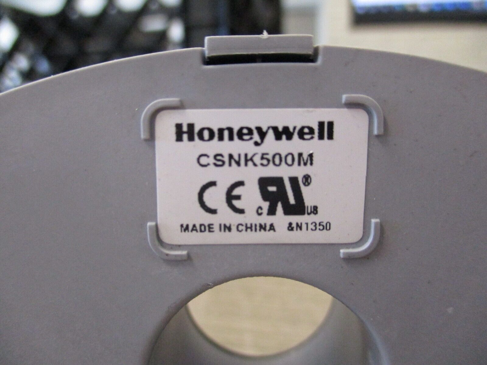 Honeywell Current Sensor CSNK500M *Broken Mounting Foot* Used