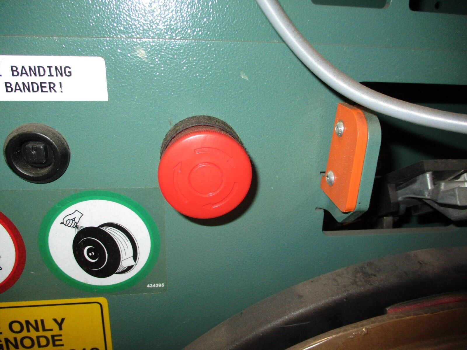 Signode Semi-Automatic Strapping Machine LBX2300 115V 1Ph 60Hz Strap Size: 6mm