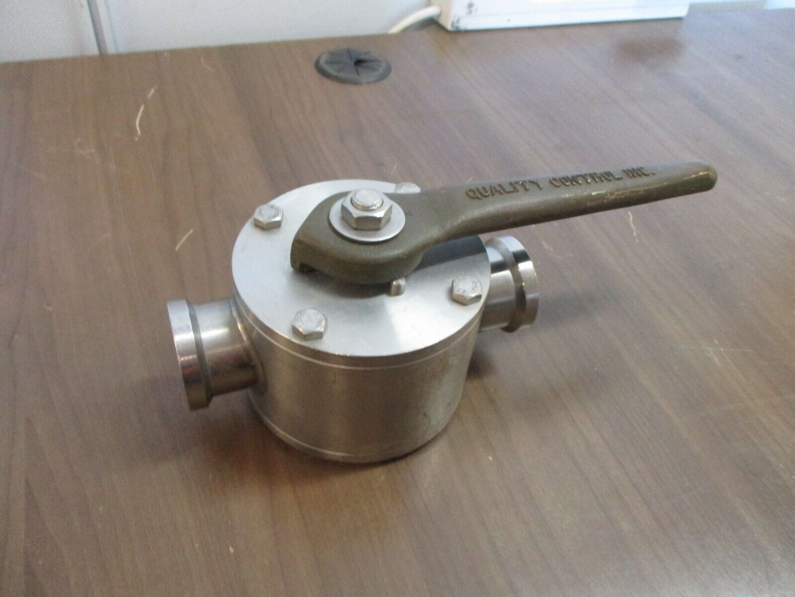 Quality Control Stainless Steel Ball Valve Size: 1.5" Used