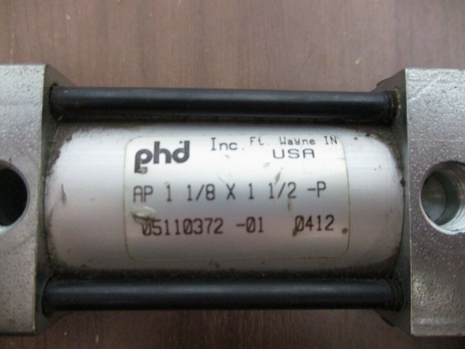 PHD Pneumatic Cylinder AP11/8X11/2-P Used