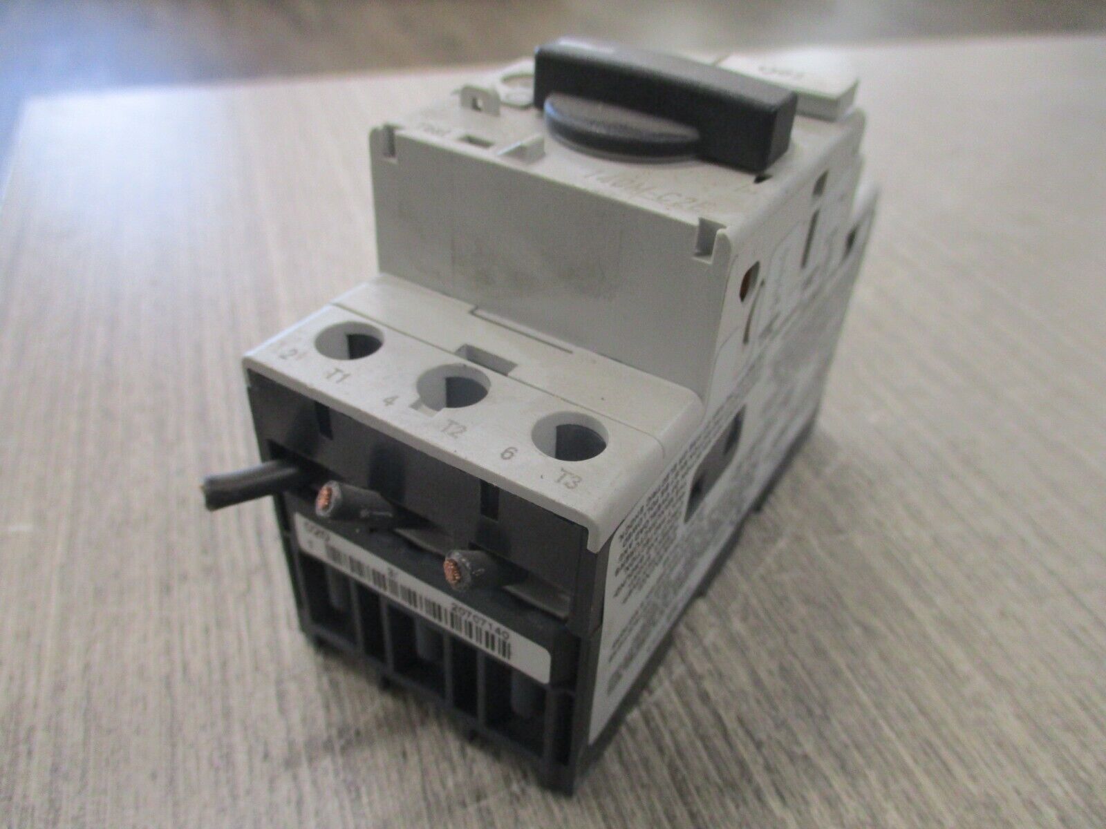 Allen-Bradley Manual Motor Protector 140M-C2E-C10 Trip : 6.3-10A Used