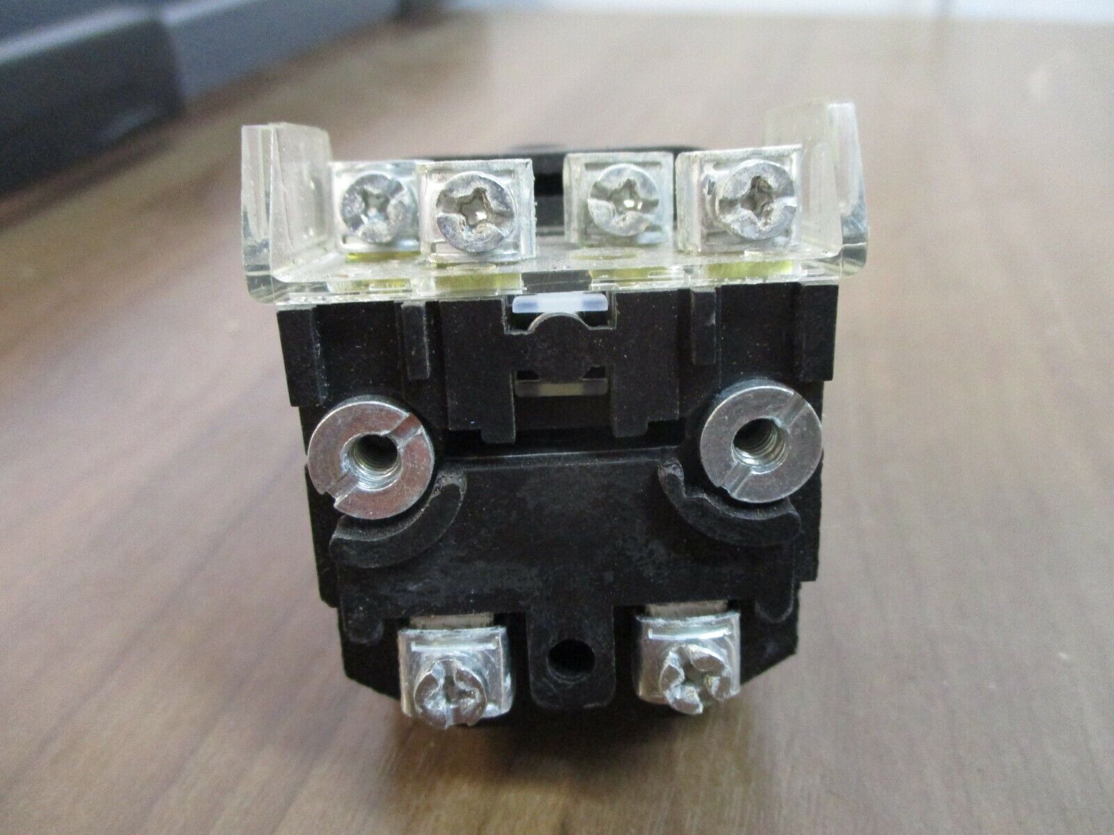 Allen-Bradley Illuminated Selector Switch 800H-16JRG17KB7AX Ser. F 120V 50/60Hz
