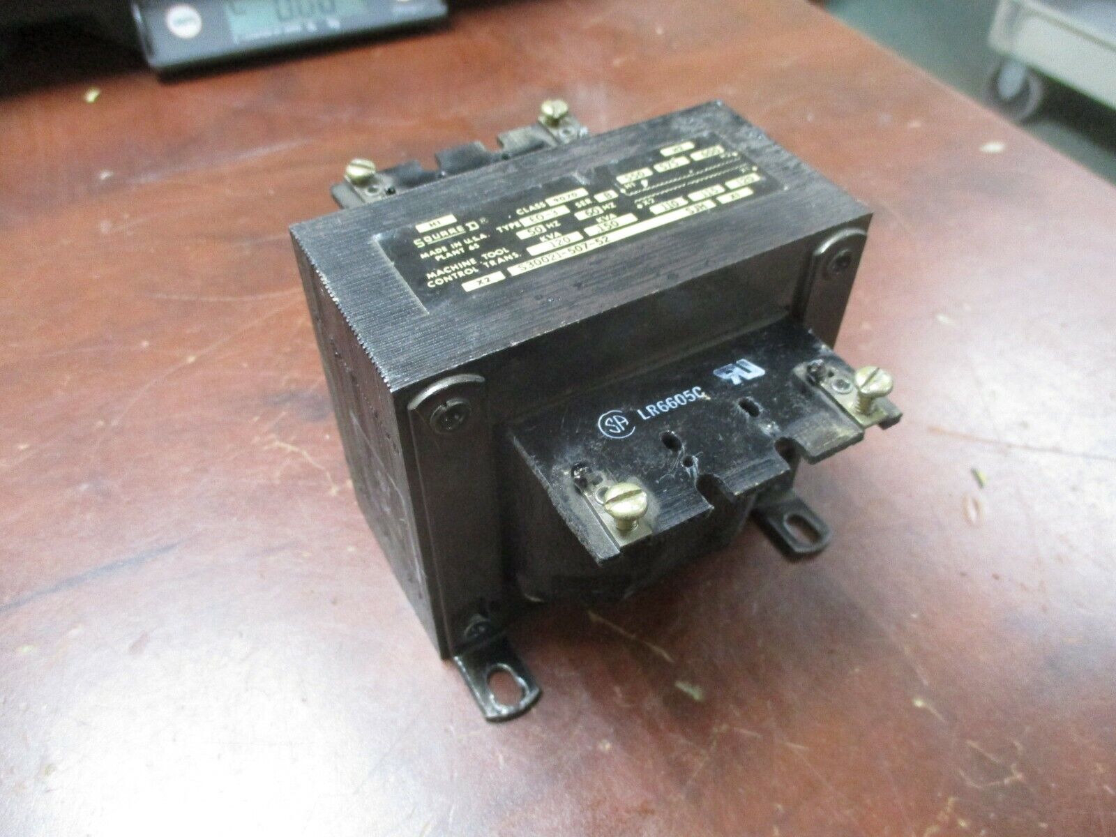 Square D Transformer 9070 E0-3 0.150KVA Pri: 600V Sec: 120V Used