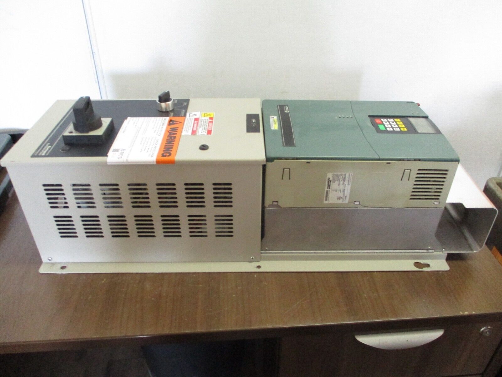 Rockwell Automation VTAC 9 AC Drive w/ Bypass 9VT-2541H0-D00 25HP 3Ph w/ Keypad