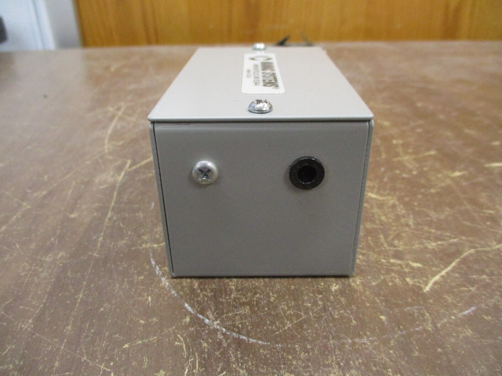 Mamac Systems Temperature Transducer TE-213-E-E-2-1-B-6 *Dented Corner* Used