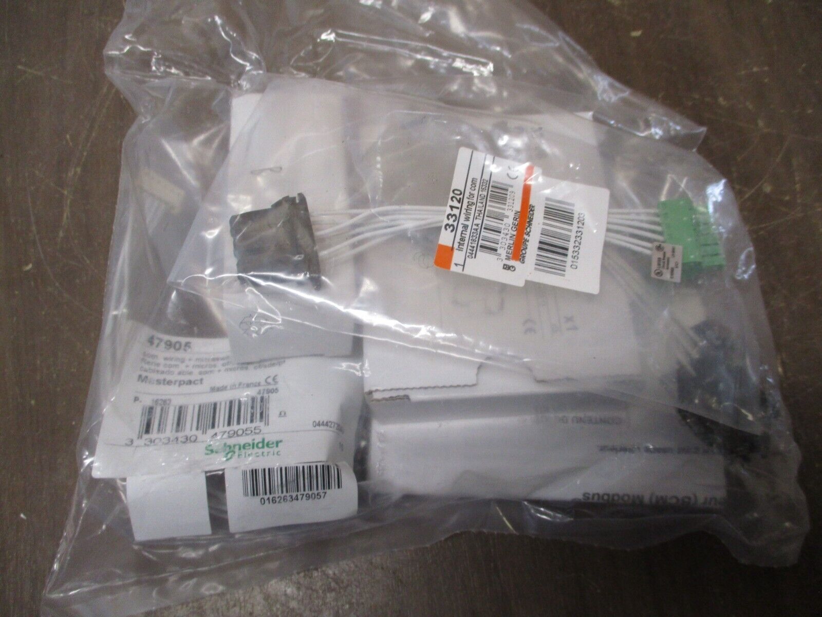 Square D Modbus Circuit Breaker Comm Module S48384 24V MasterPact NW Breakers