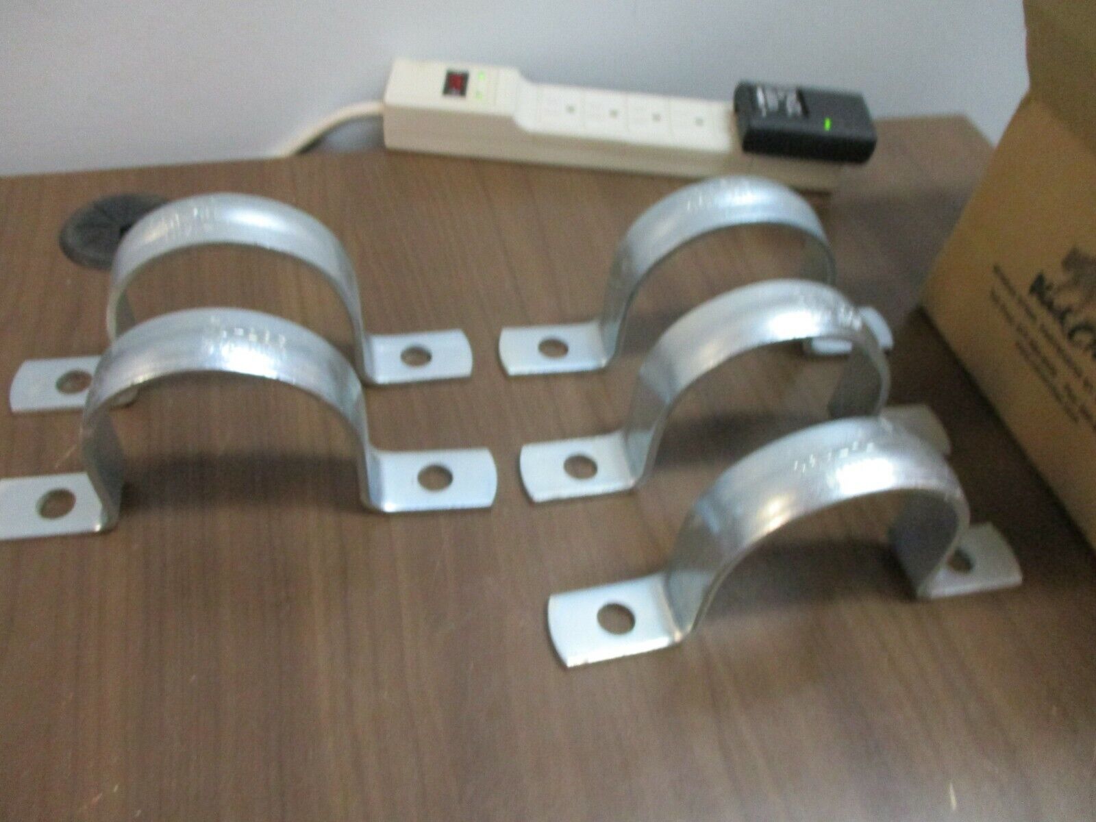 Minerallac Rigid Conduit Hanger HD-295  3½" *Box of 5* New Surplus
