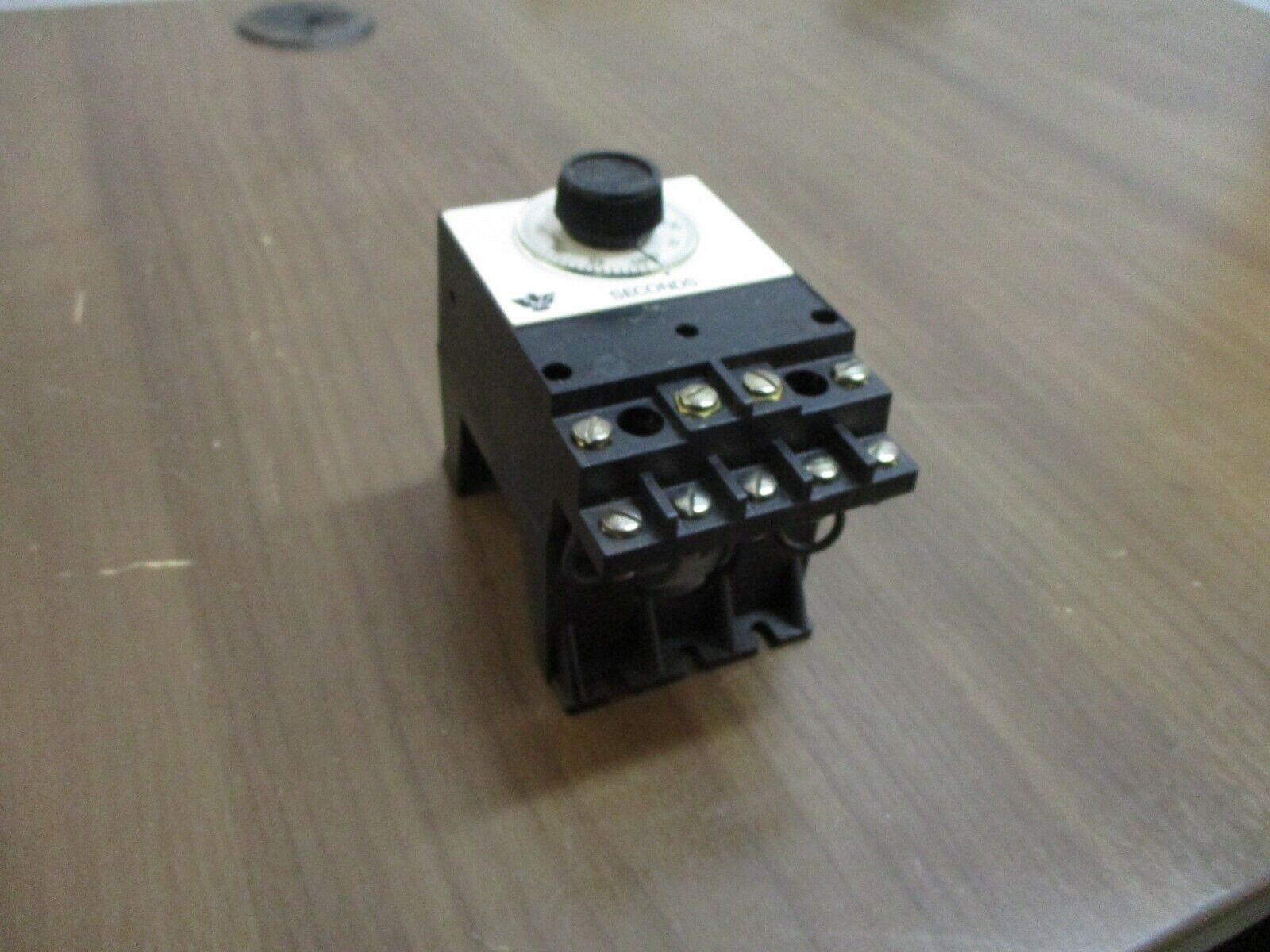 Eagle Signal Timer BR15A6 Range: 0-60Sec 120V 50/60Hz Used