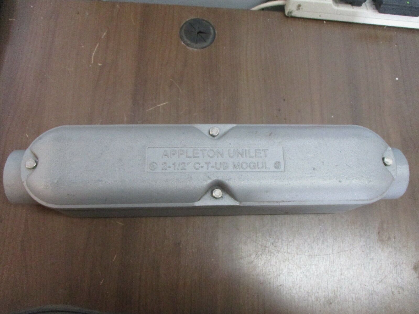 Appleton Unilet Conduit Body C-T-UB Mogul Size: 2 1/2" Used