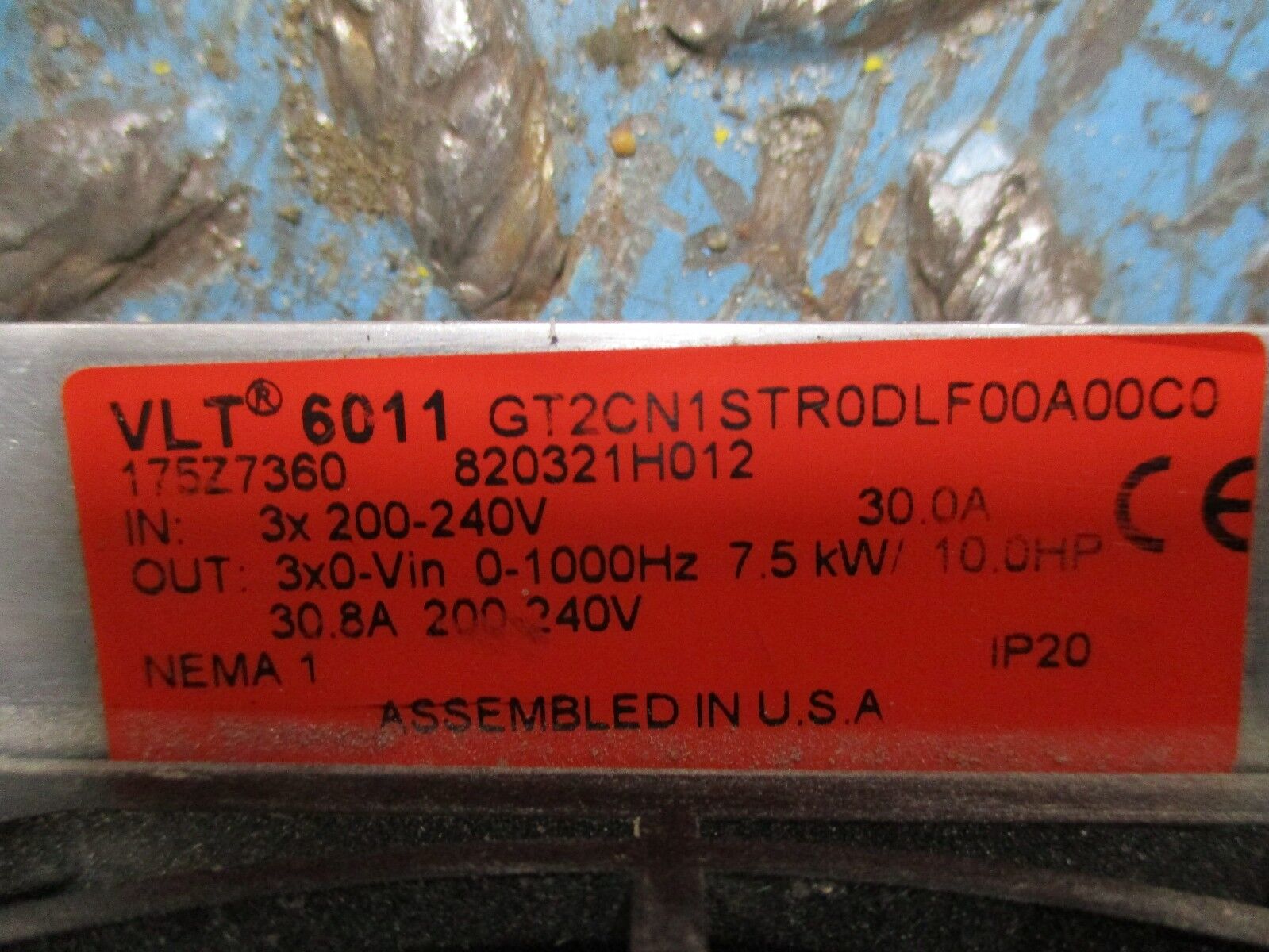Danfoss VLT 6011 AC Drive w/ Disconnect 175Z7360 10HP Used