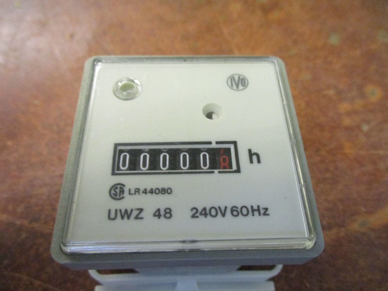 Grasslin Hour Meter UWZ 48 240V 60H Used