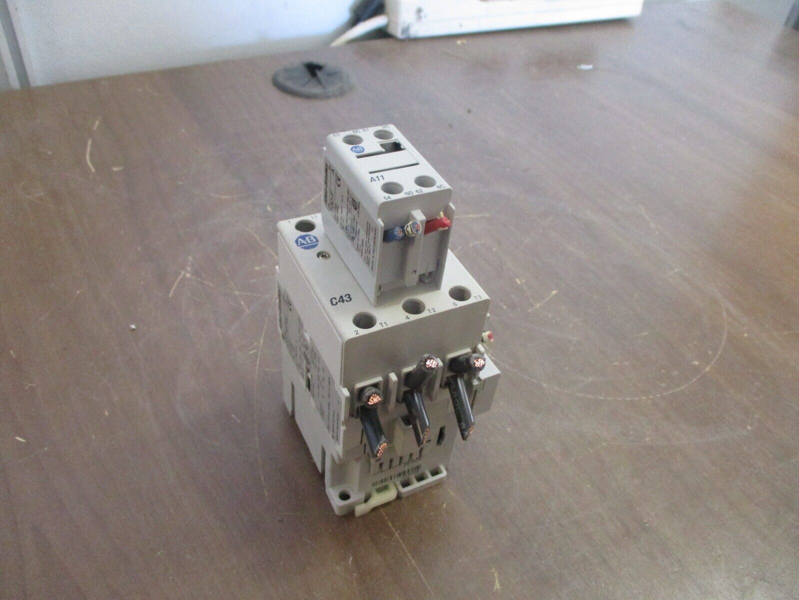 Allen-Bradley Contactor 100-C43*00 Ser. A 120V Coil 63A 600V w/ Aux Contact Used