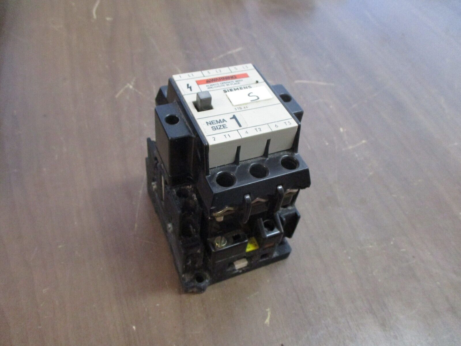 Siemens Size 1 Contactor 3TB44 17-0A 120V Coil 27A 600V Used