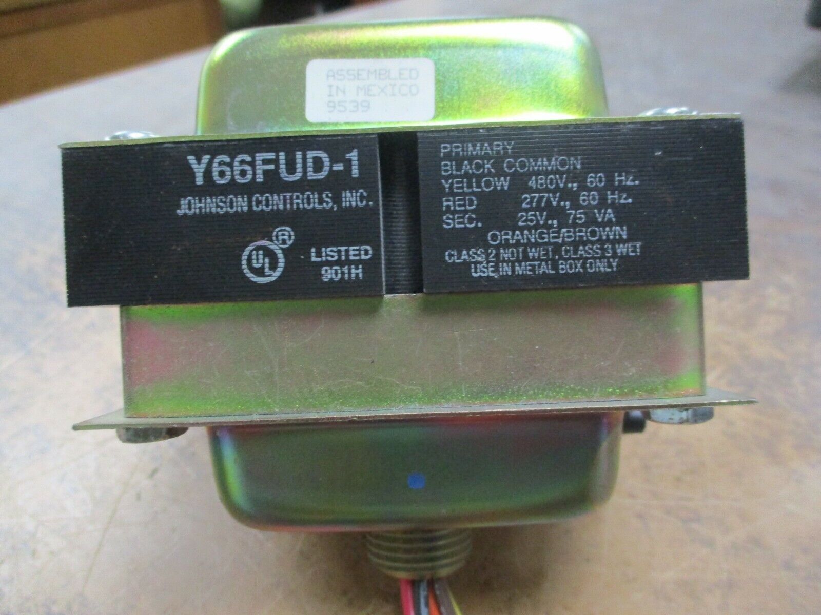 Johnson Controls Transformer Y66FUD-1 75VA Pri: 277/480V Sec: 25V Used