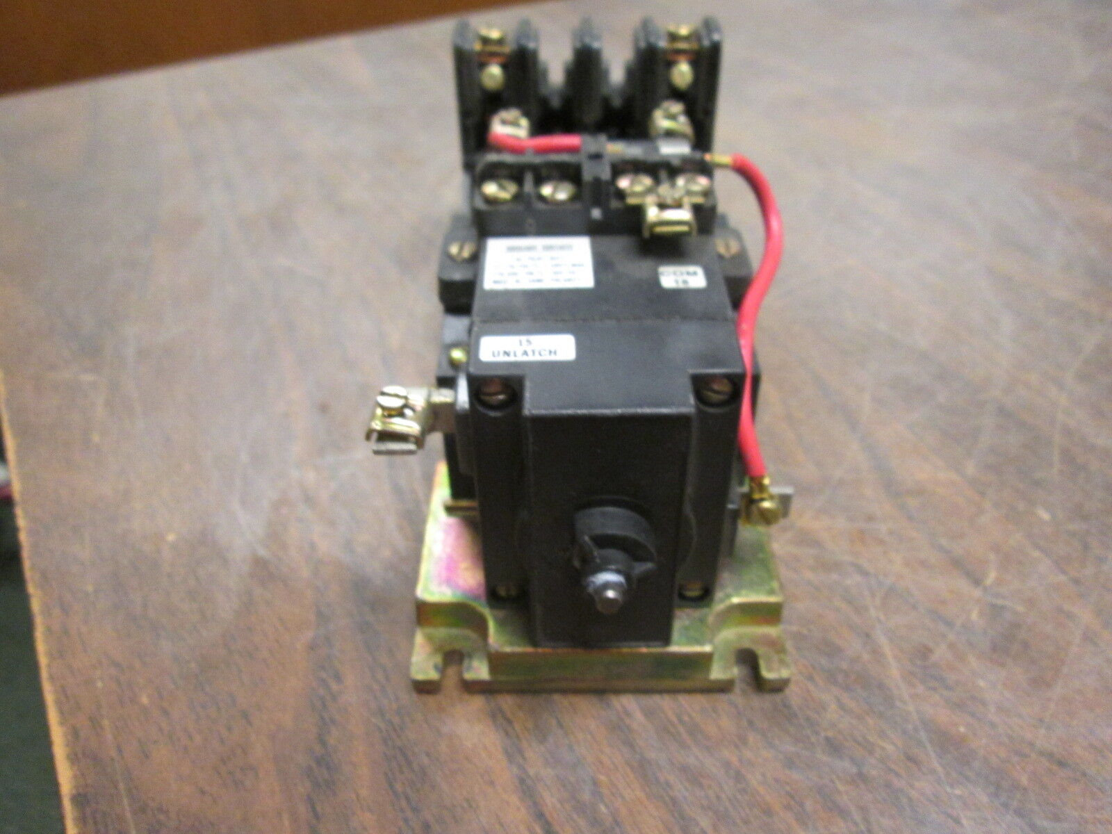 Square D Lighting Contactor 8903 LX0 20 120V Coil 20A 250VDC/600VAC Used
