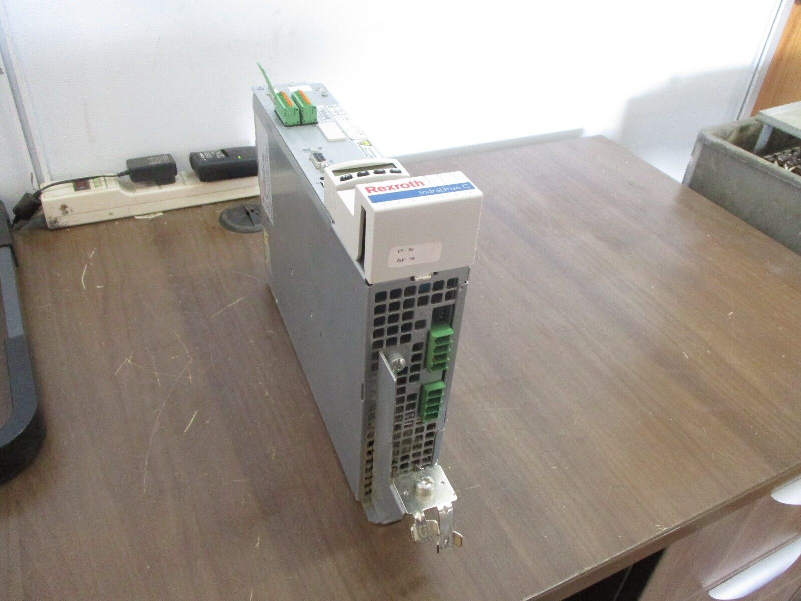 Rexroth IndraDrive Servo Drive HCS02.1E-W0012 Input: 3x200...500VAC 6A 50...60Hz