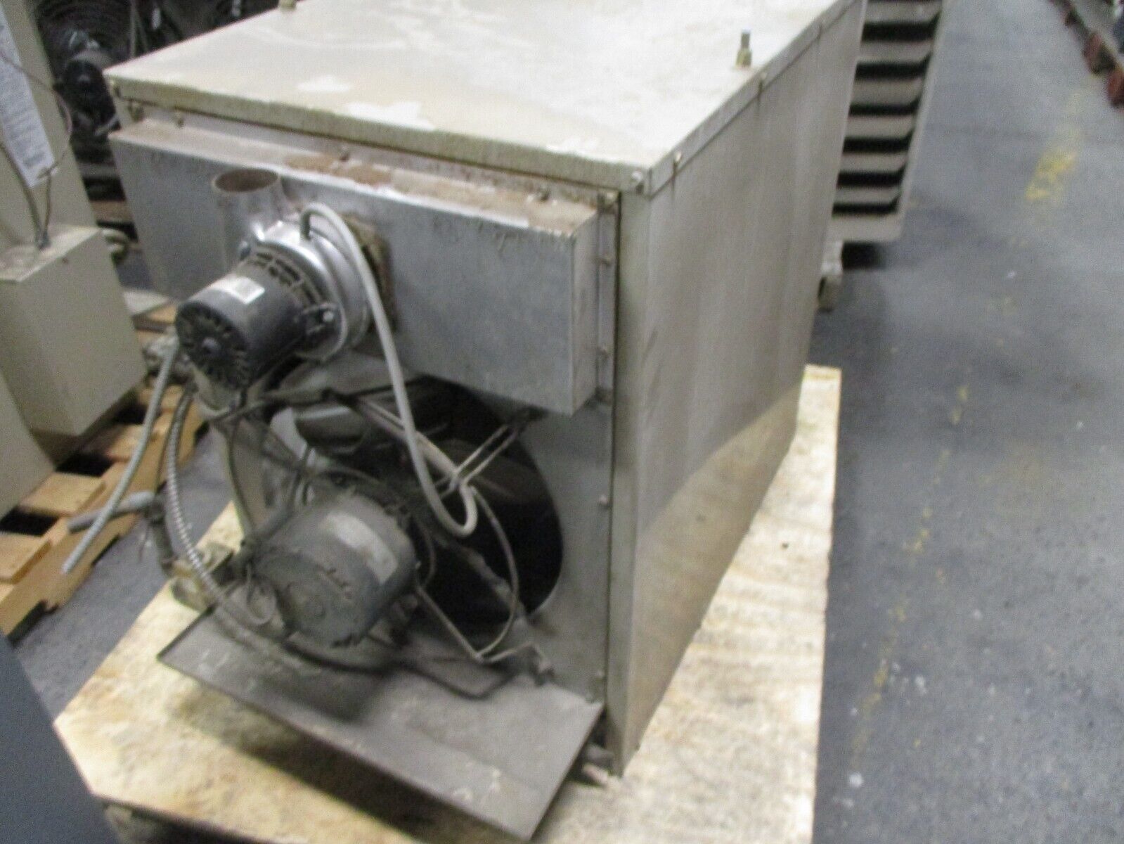 Lennox Natural Gas Heater LF24-150R-1 150,000 BTU Input, 120,750 BTU Output 120V