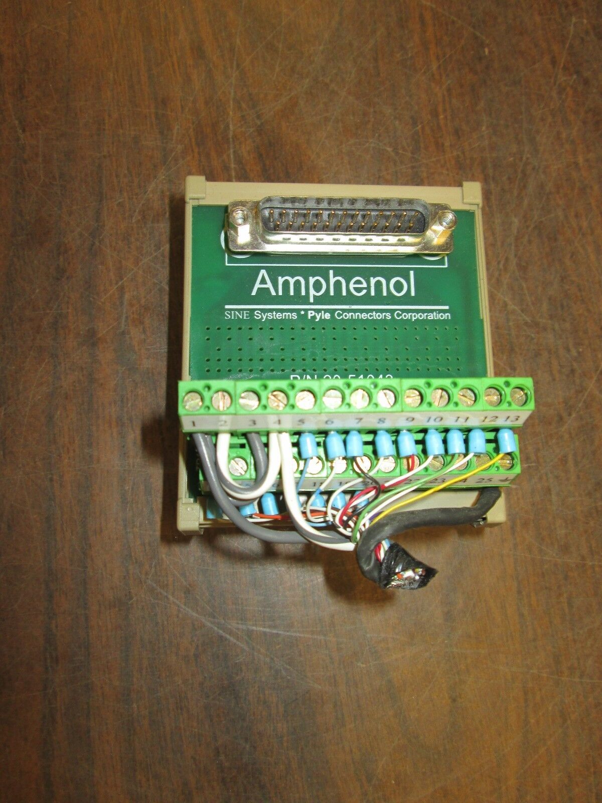 Amphenol Connector Terminal 20-51043 Used