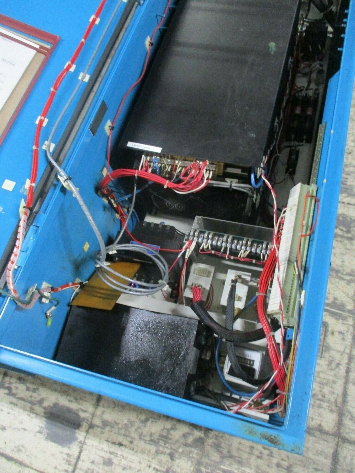 Allen-Bradley Series 2 DC Unit Drive 1395-AR-1B-A140-FE1-CF1-LD-AD-SA 75HP Used