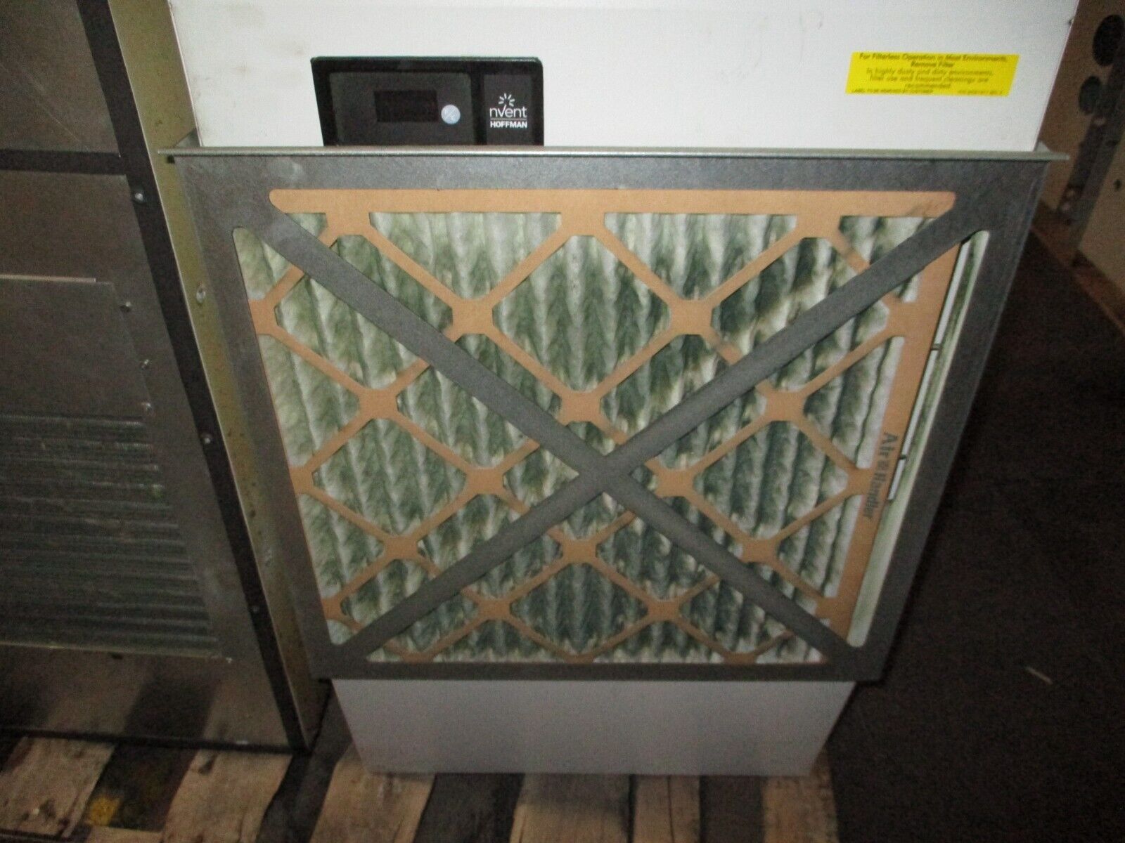 nVent Electronic Enclosure Air Conditioner G572046G050 400/460V 50/60Hz 3Ph Used