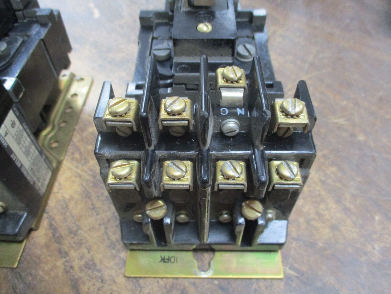Allen-Bradley Control Relay 700-BR400A1 120V Coil 600V *Lot of 2* Used