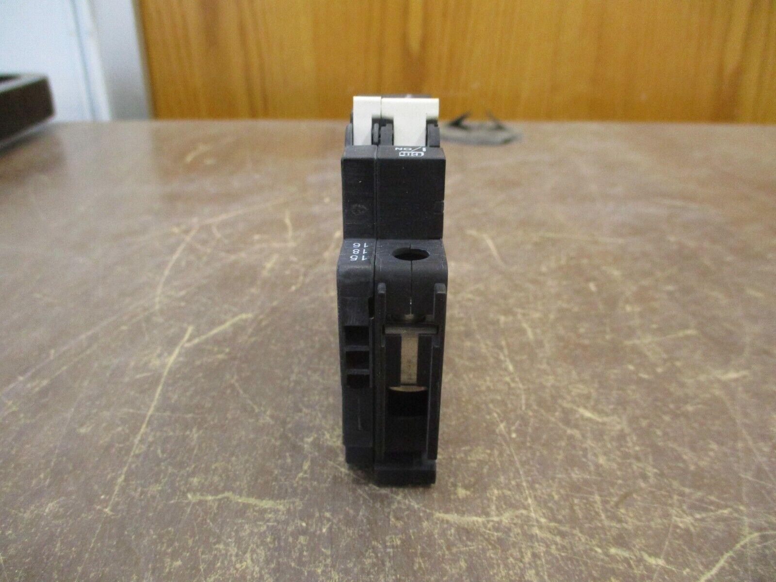 CBI Circuit Breaker QL-1(13) 15A 120/240V 1P Used