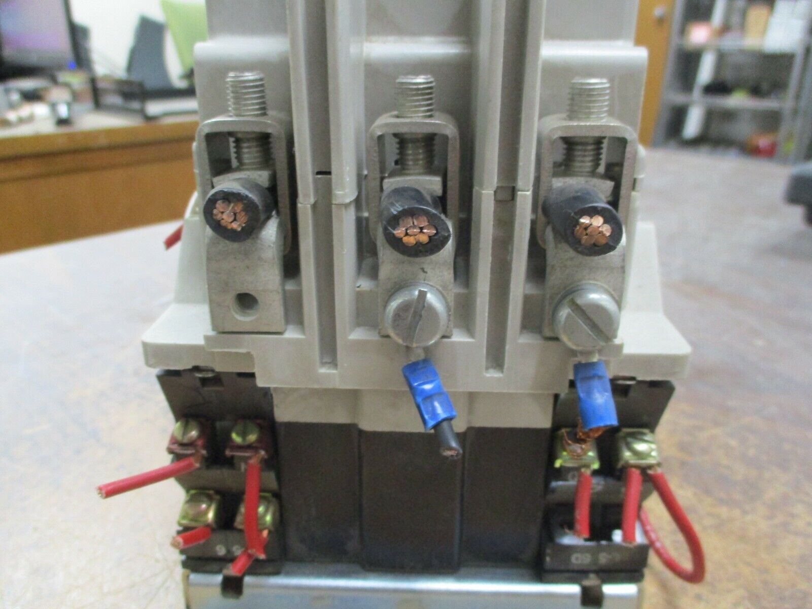 Westinghouse Size 3 Starter A200M3CAC 120V Coil *Broken Reset* Used