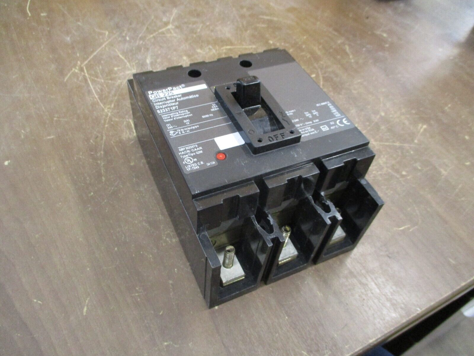 Square D PowerPact QB 225 Circuit Breaker QBF32225TS 225A 240V 3P Used
