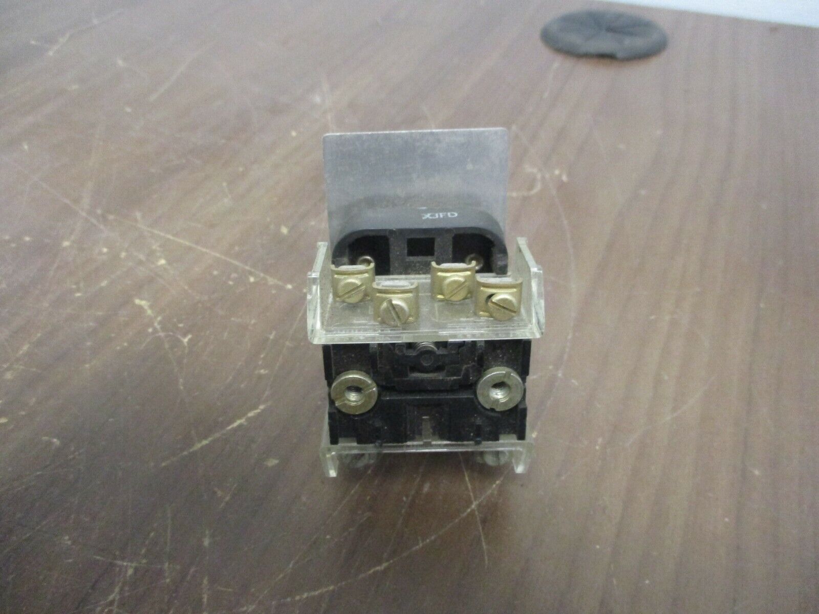 Allen-Bradley Illuminated Push Button 800T-QB12 Ser. N Amber Used
